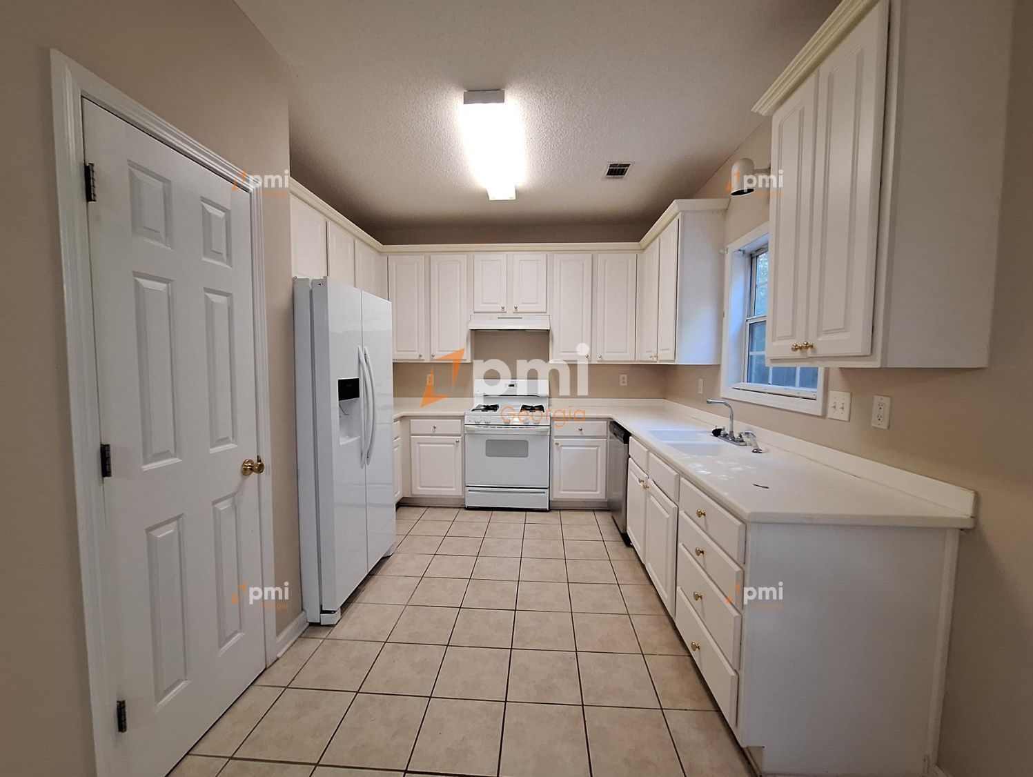 Stunning 4 Bedroom Home in McDonough, Ga! property image