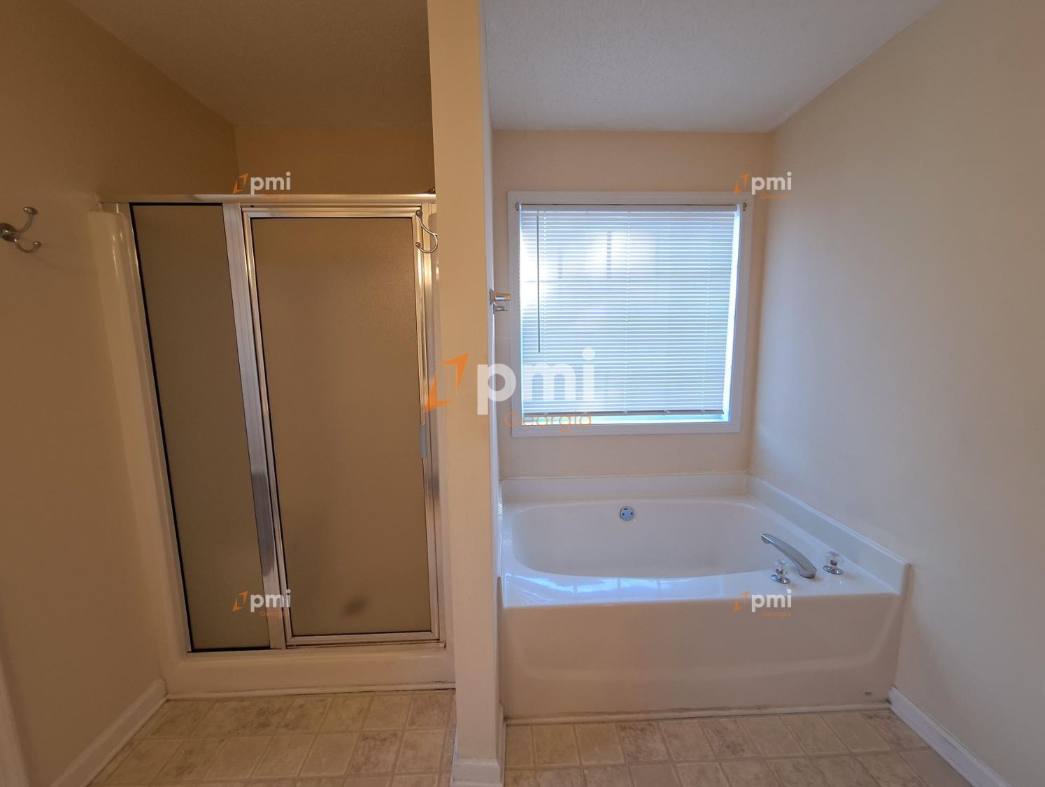 Stunning 4 Bedroom Home in McDonough, Ga! property image