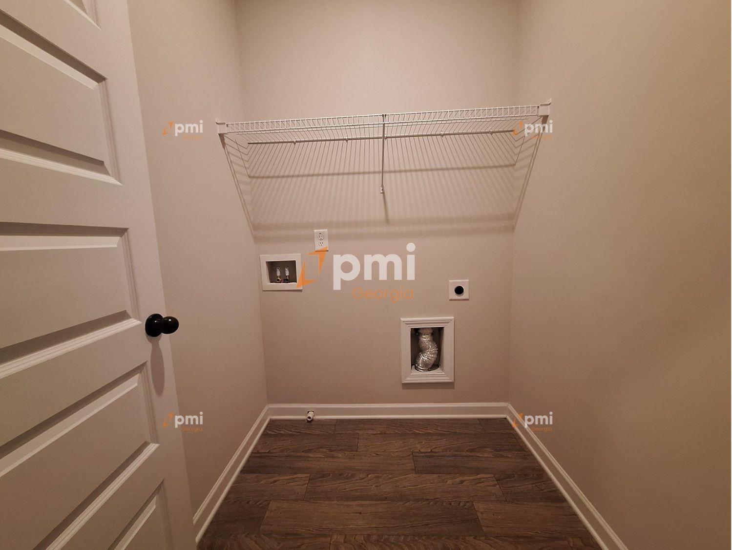 Gorgeous 3 Bedroom Townhome in Buford, Ga! property image