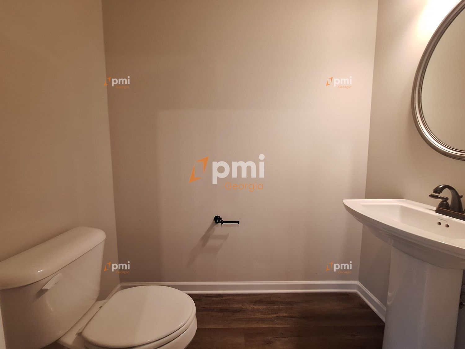 Gorgeous 3 Bedroom Townhome in Buford, Ga! property image