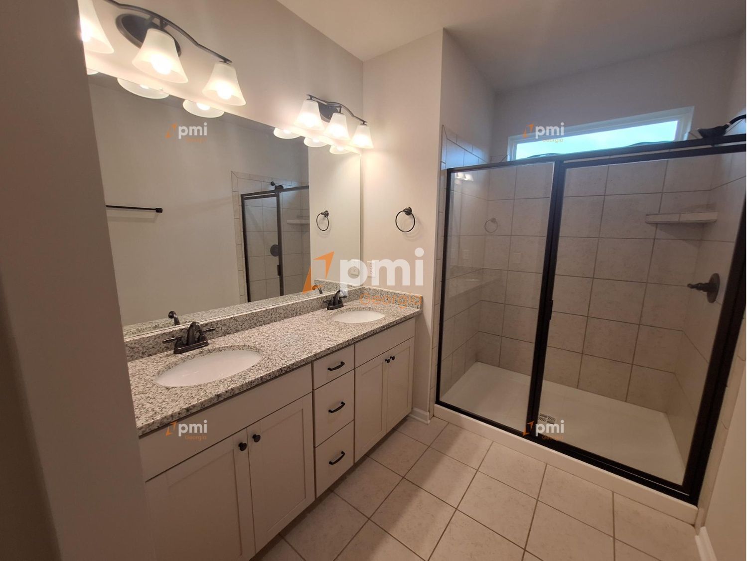 Gorgeous 3 Bedroom Townhome in Buford, Ga! property image