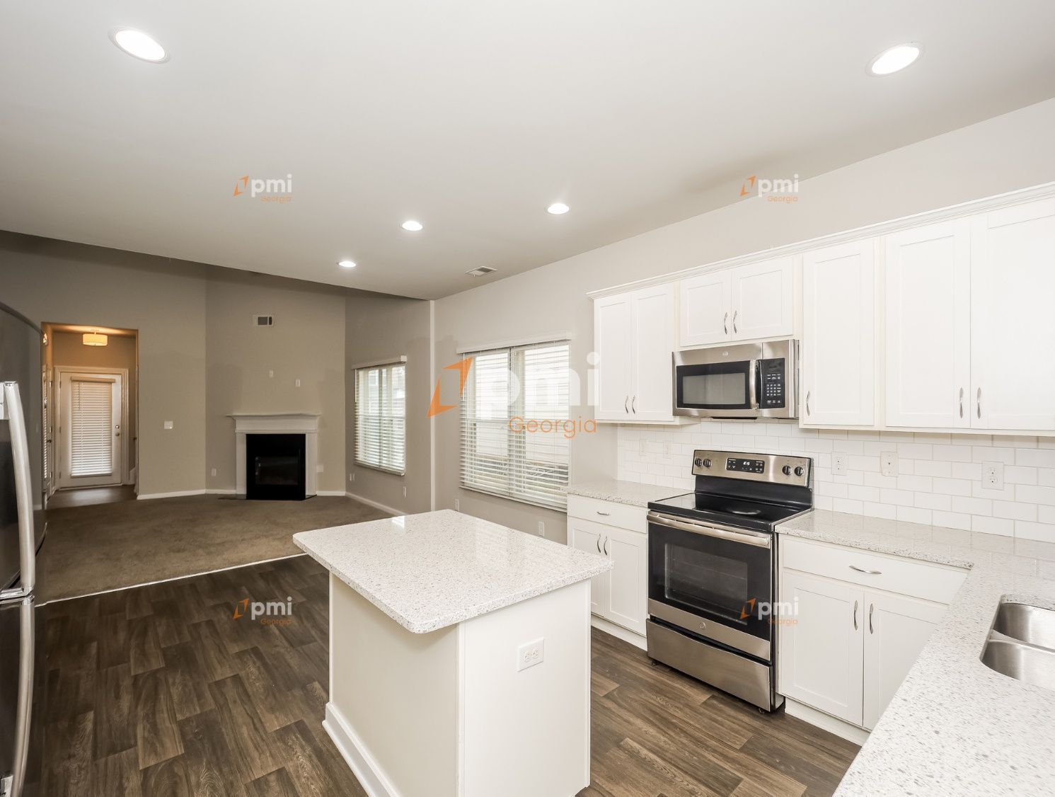 Gorgeous 4 Bedroom Home in College Park, Ga! property image