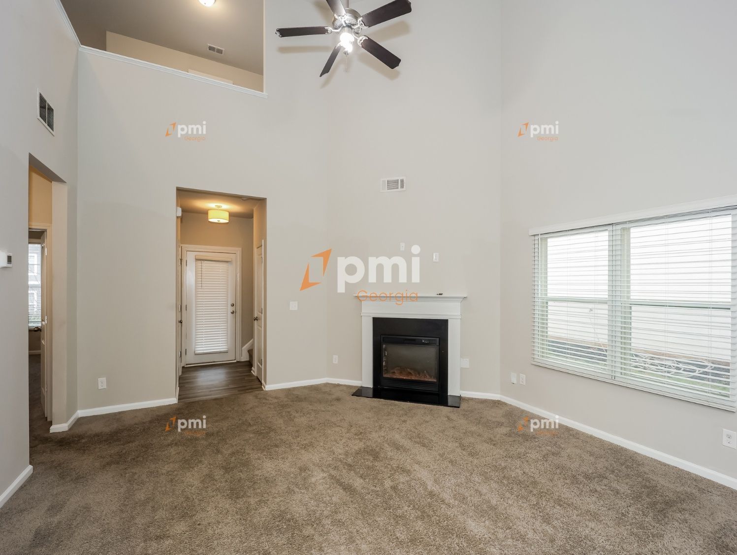 Gorgeous 4 Bedroom Home in College Park, Ga! property image