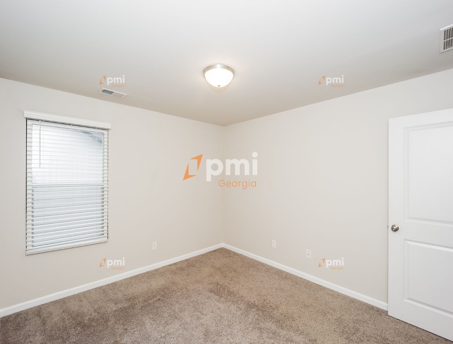 Gorgeous 4 Bedroom Home in College Park, Ga! property image