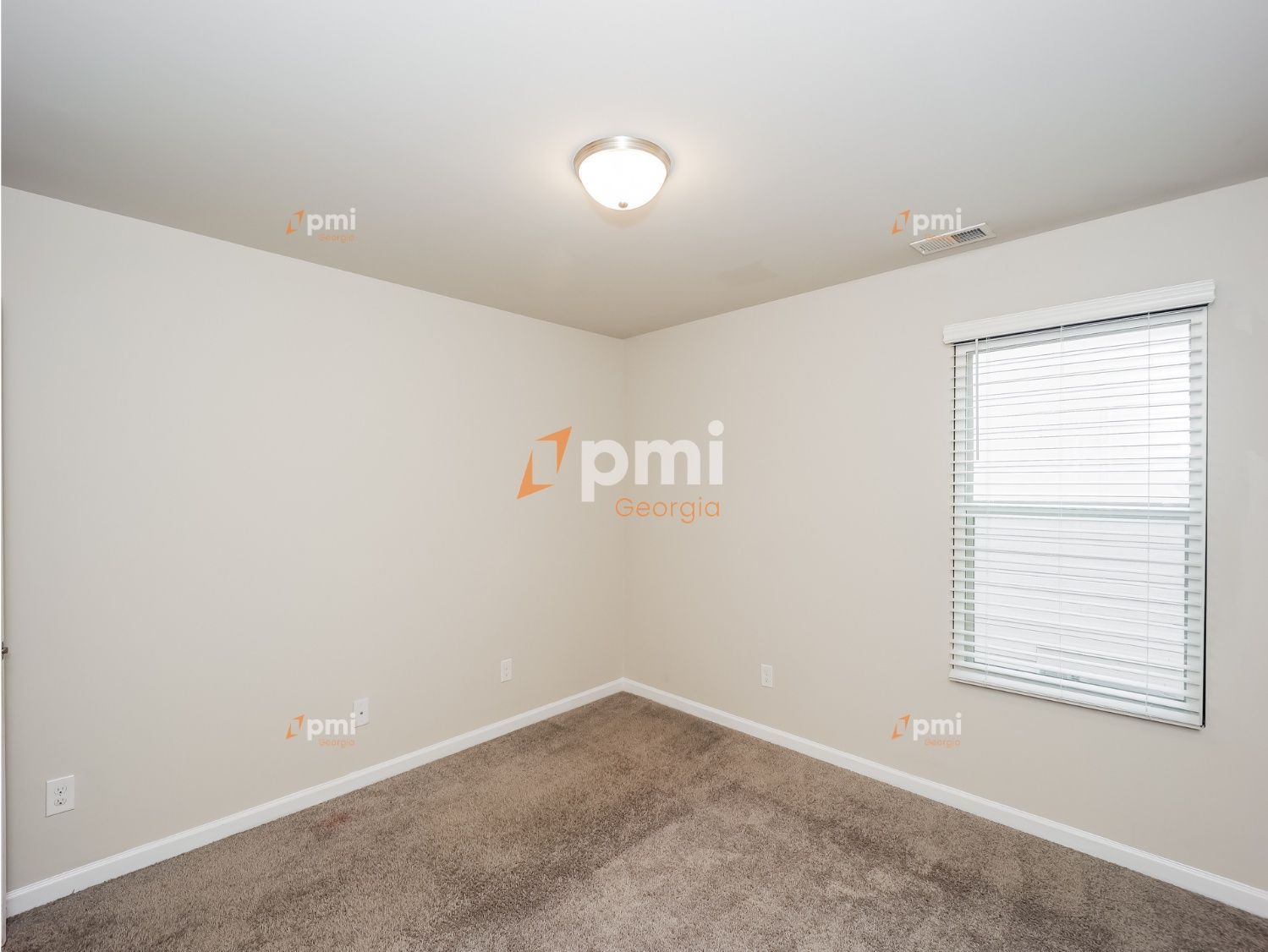 Gorgeous 4 Bedroom Home in College Park, Ga! property image