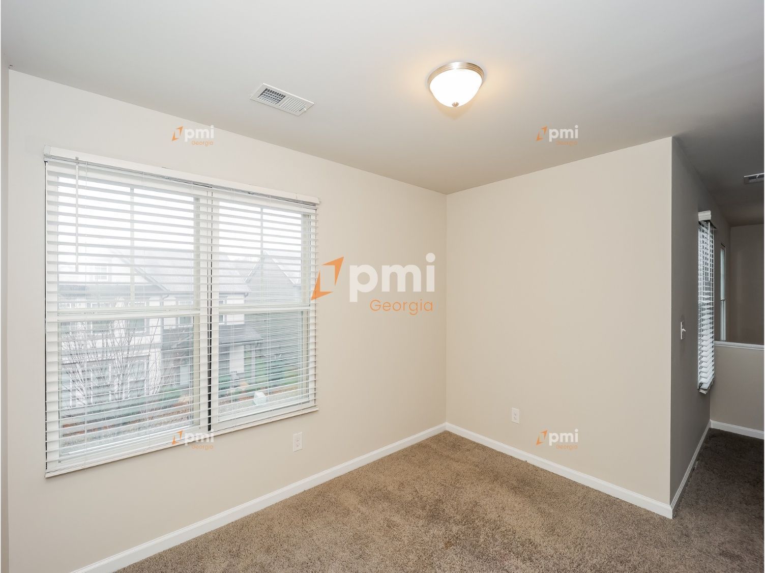 Gorgeous 4 Bedroom Home in College Park, Ga! property image