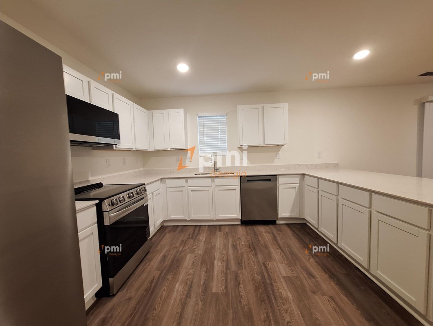 Gorgeous New Construction Home in Bonaire, Ga! property image