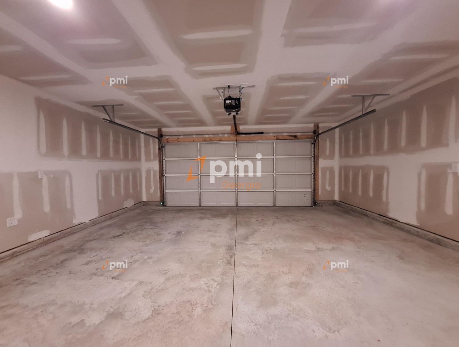 Gorgeous New Construction Home in Bonaire, Ga! property image