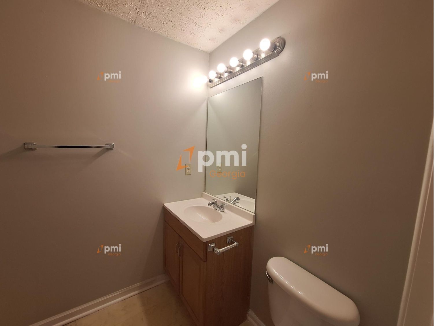 Move in Special! Gorgeous 3 Bedroom Home in Douglasville, Ga! property image