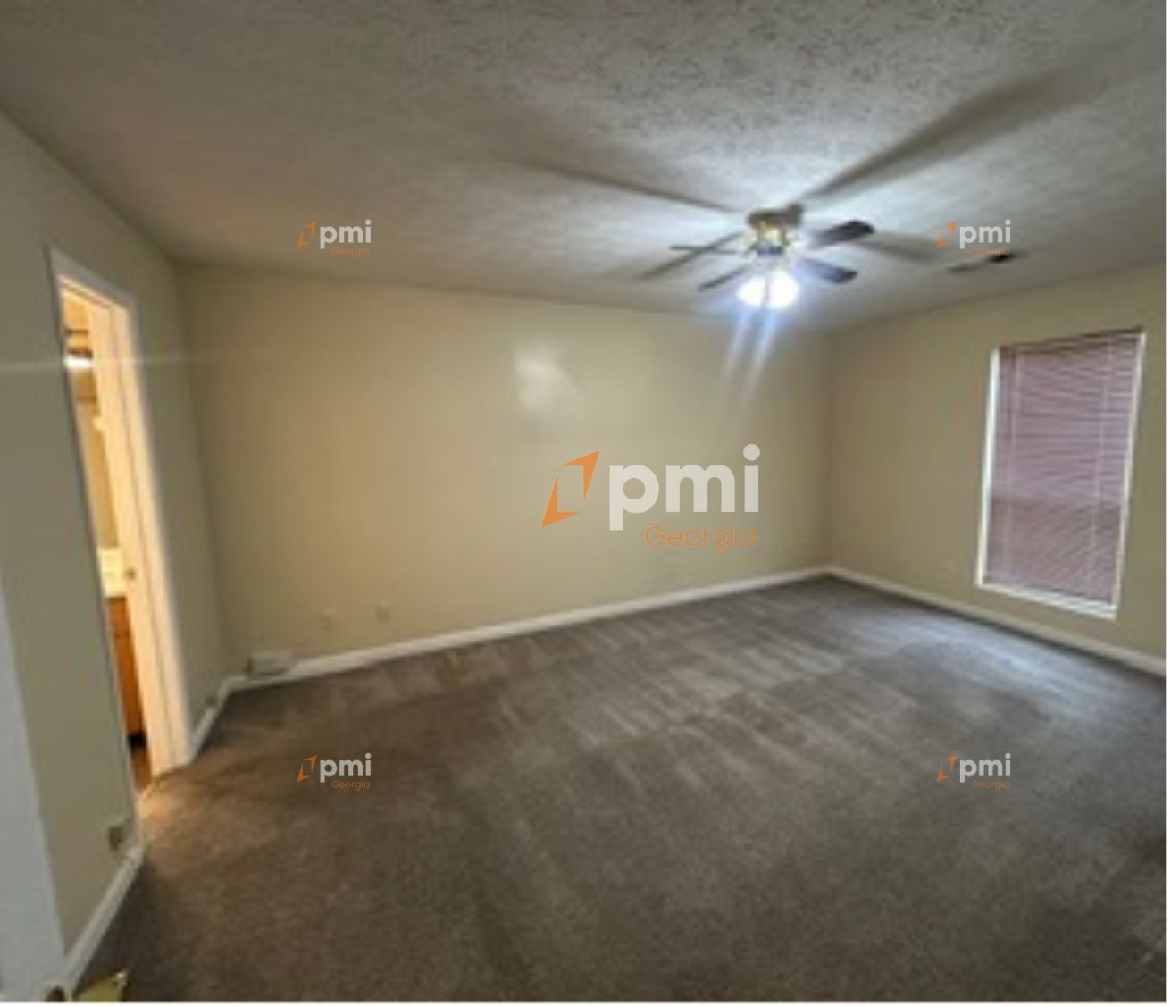 Charming 3 Bedroom Home in College Park, Ga! property image