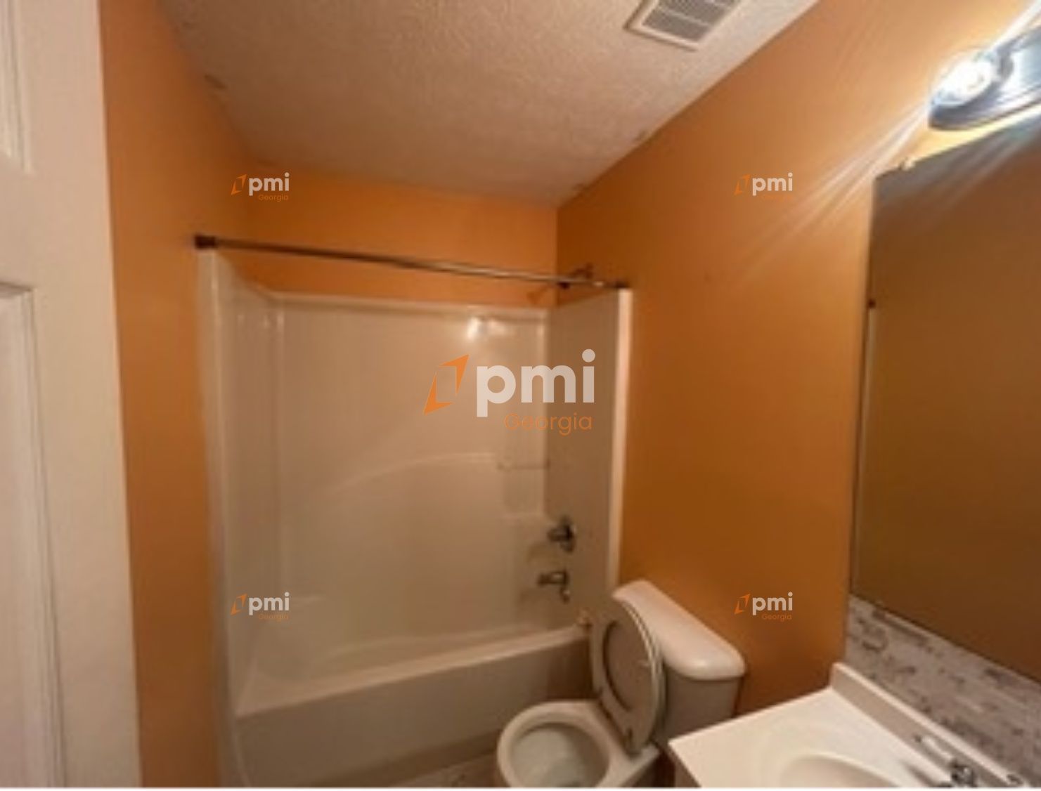 Charming 3 Bedroom Home in College Park, Ga! property image