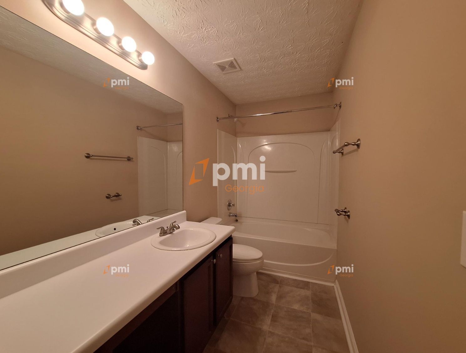 Stunning 3 Bedroom home in Atlanta, Ga! property image