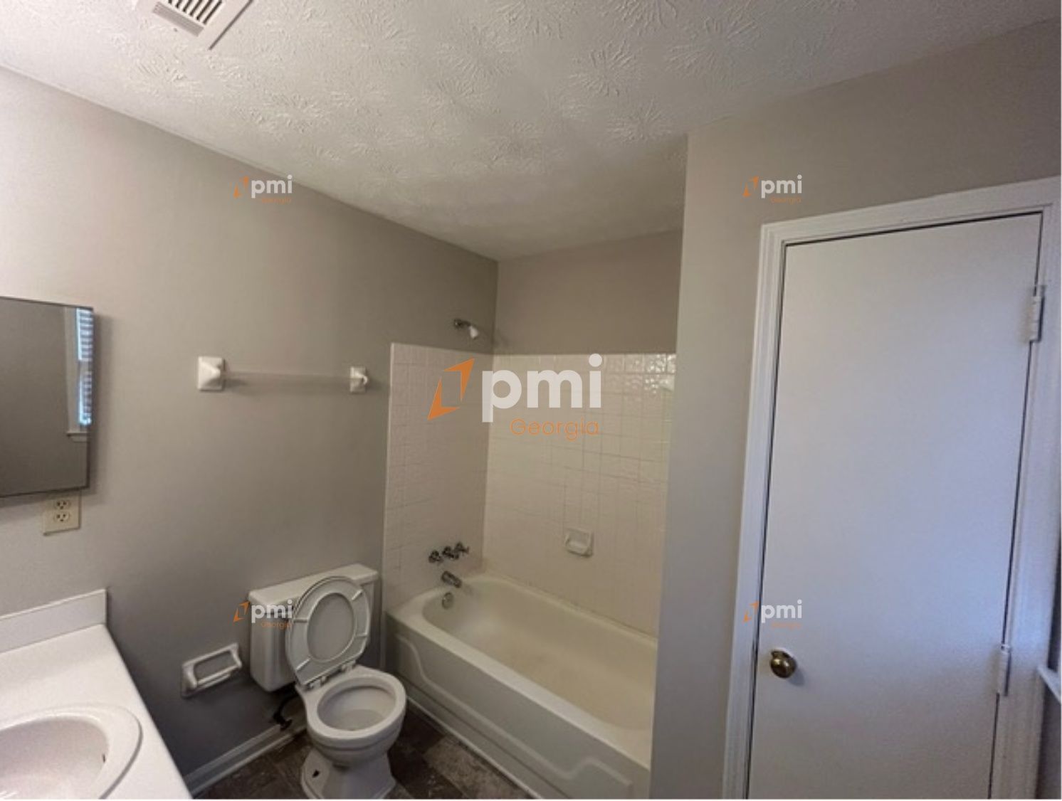 Stunning 3 Bedroom Home in Lawrenceville, Ga! property image