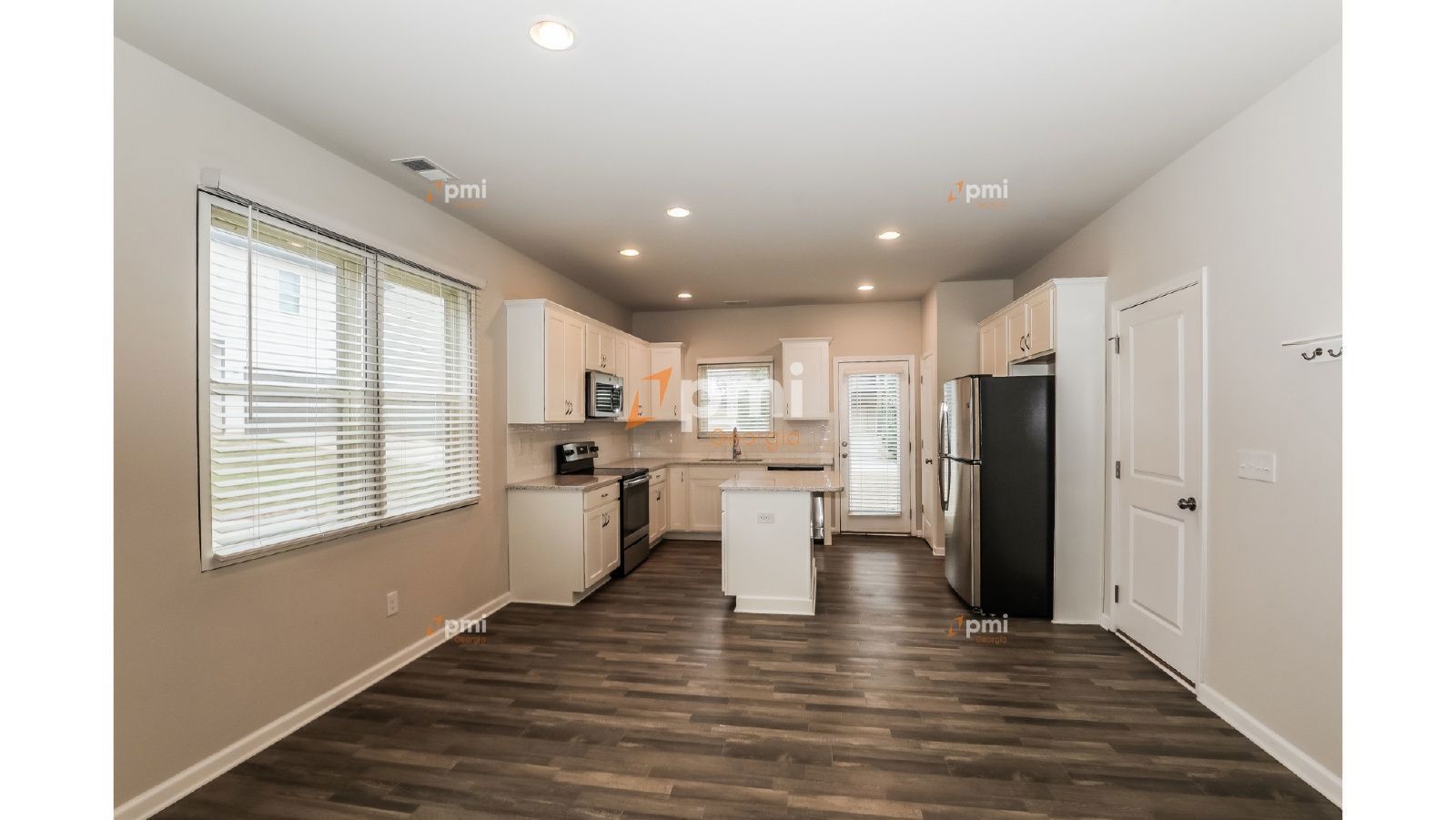 Gorgeous 4 Bedroom Home in College Park, Ga! property image