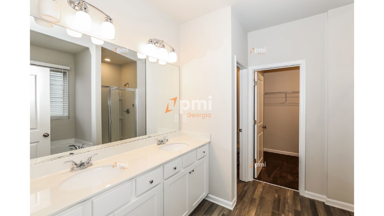 Gorgeous 4 Bedroom Home in College Park, Ga! property image