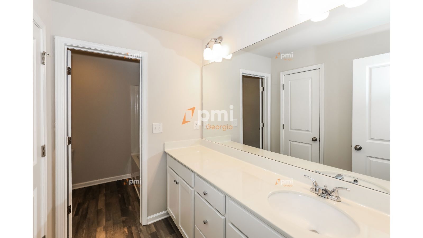 Gorgeous 4 Bedroom Home in College Park, Ga! property image