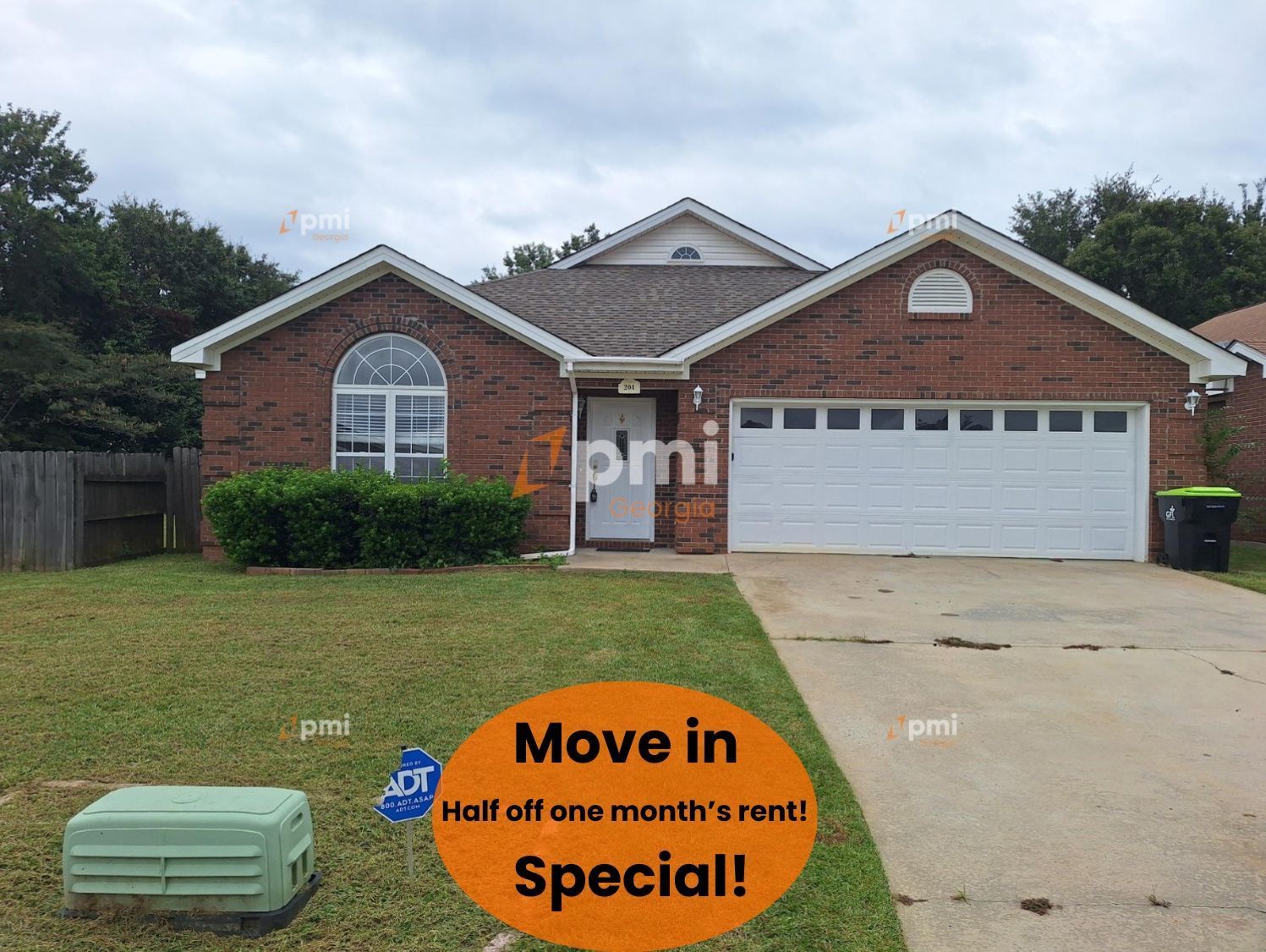 Move in Special! Spacious 4-Bedroom Retreat with 3 Full Baths in Prime Warner Robins Location! property image