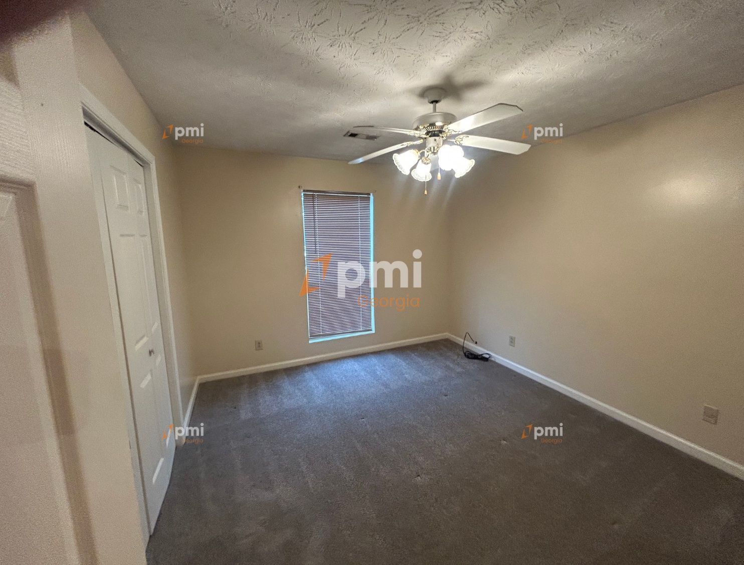 Charming 3 Bedroom Home in College Park, Ga! property image