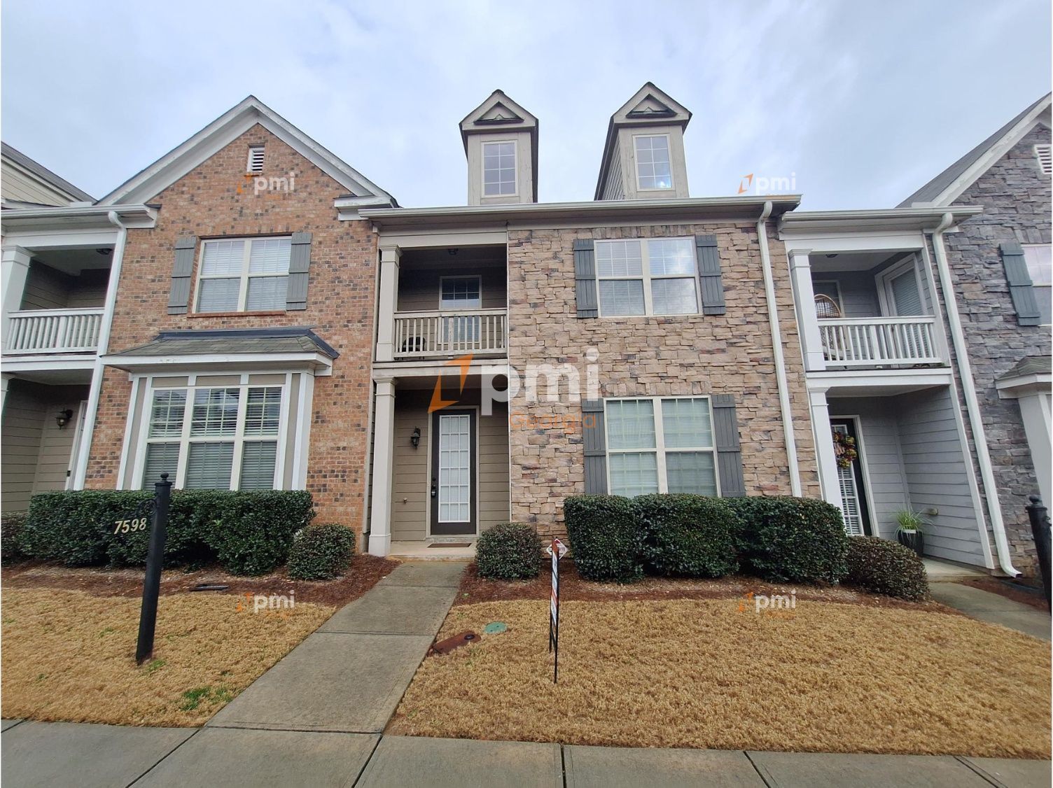 Gorgeous 3 Bedroom Townhome in Fairburn, Ga! property image