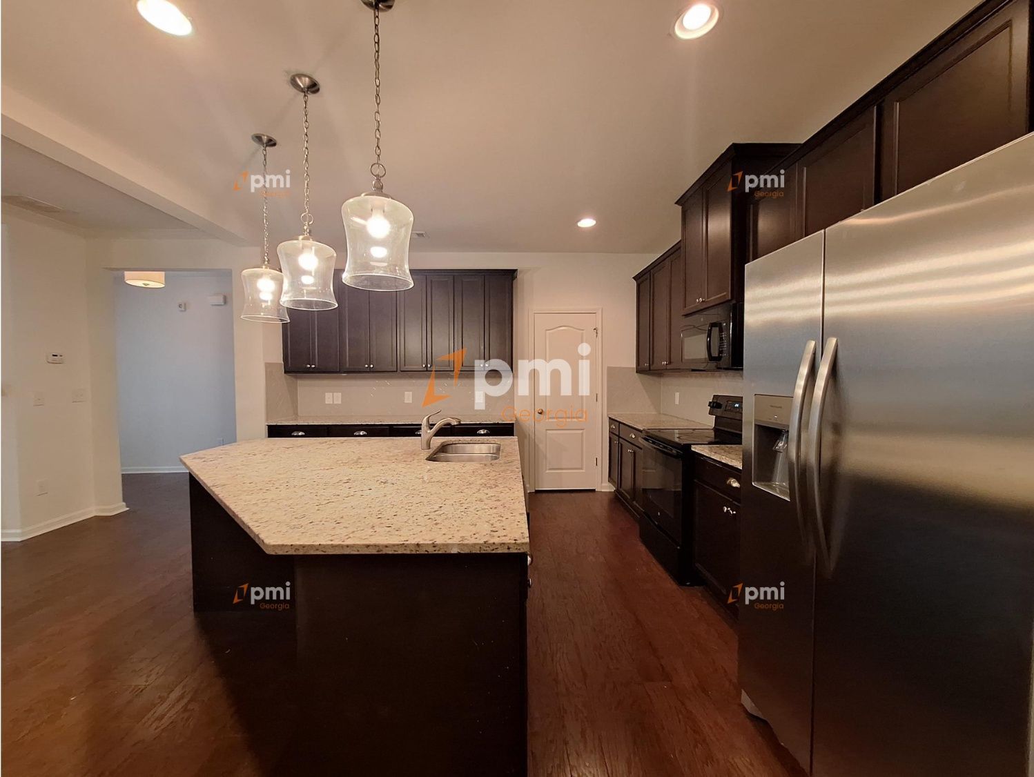 Gorgeous 3 Bedroom Townhome in Fairburn, Ga! property image