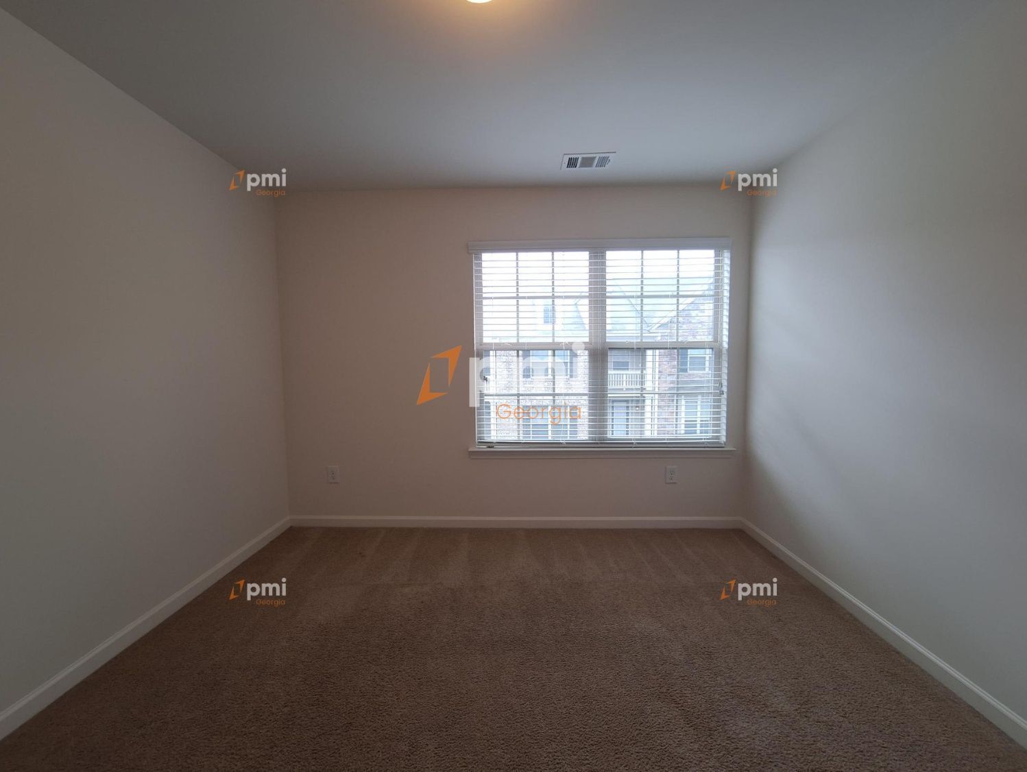 Gorgeous 3 Bedroom Townhome in Fairburn, Ga! property image