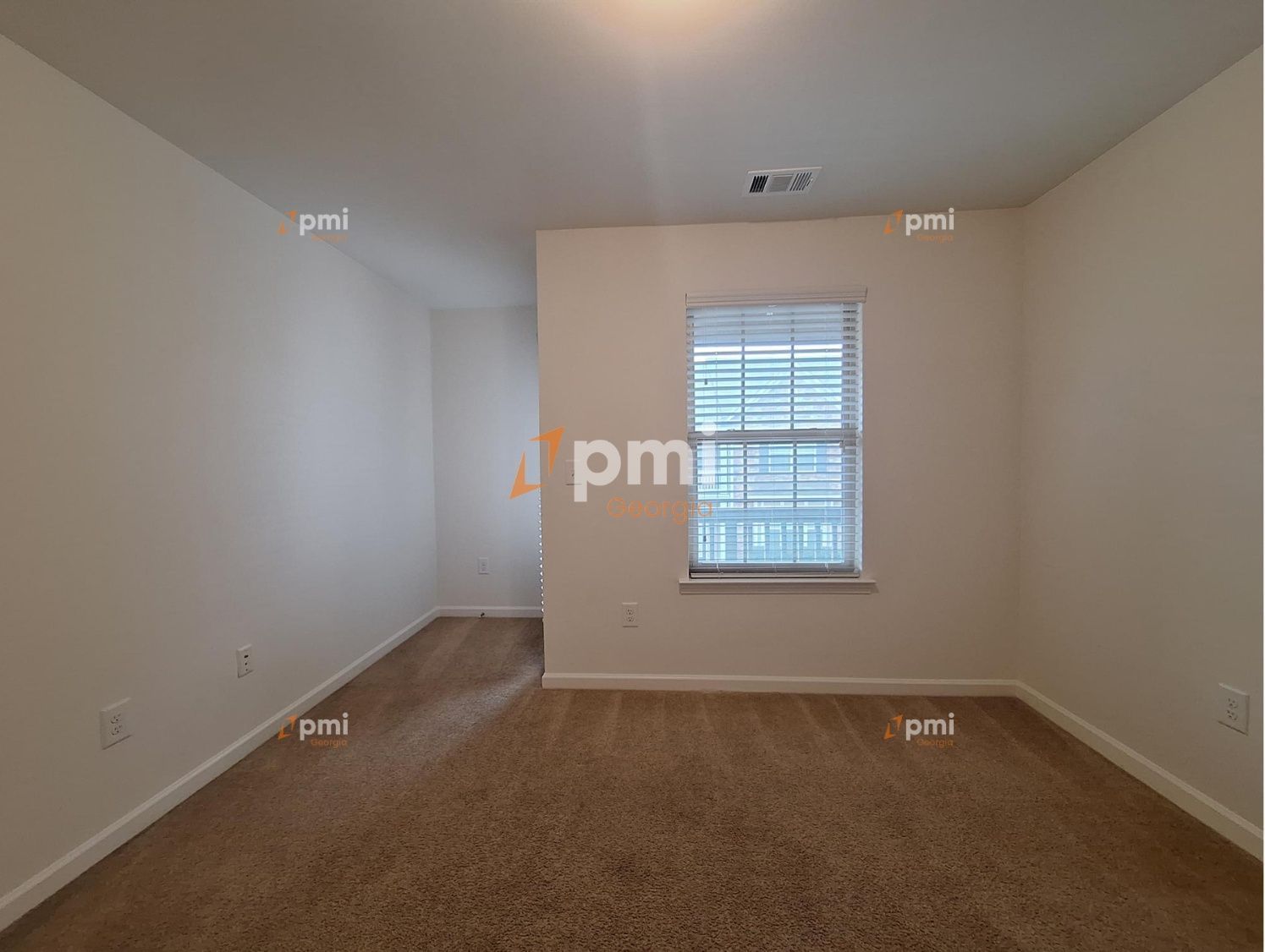 Gorgeous 3 Bedroom Townhome in Fairburn, Ga! property image