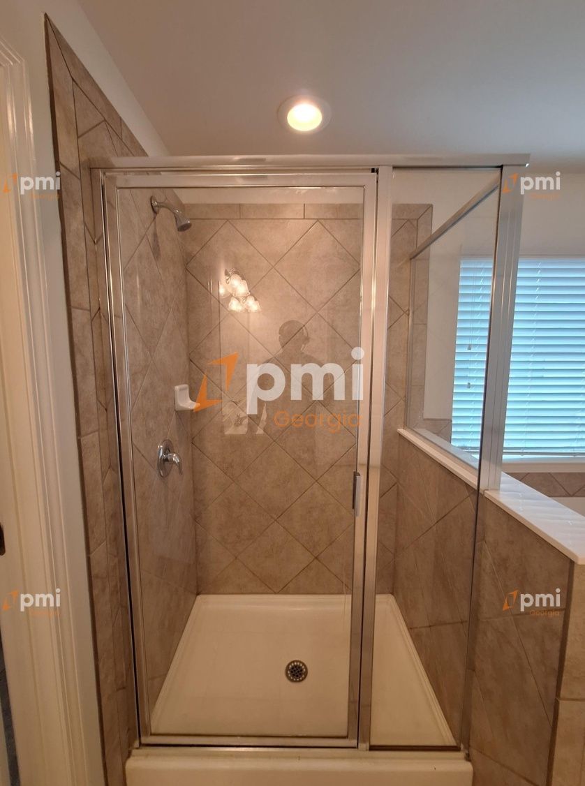 Gorgeous 3 Bedroom Townhome in Fairburn, Ga! property image