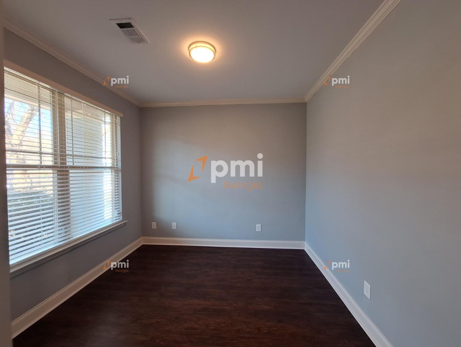 Spacious 3-Bedroom Retreat with 2.5 Baths at 2449 Boulder Road in Vibrant Atlanta! property image