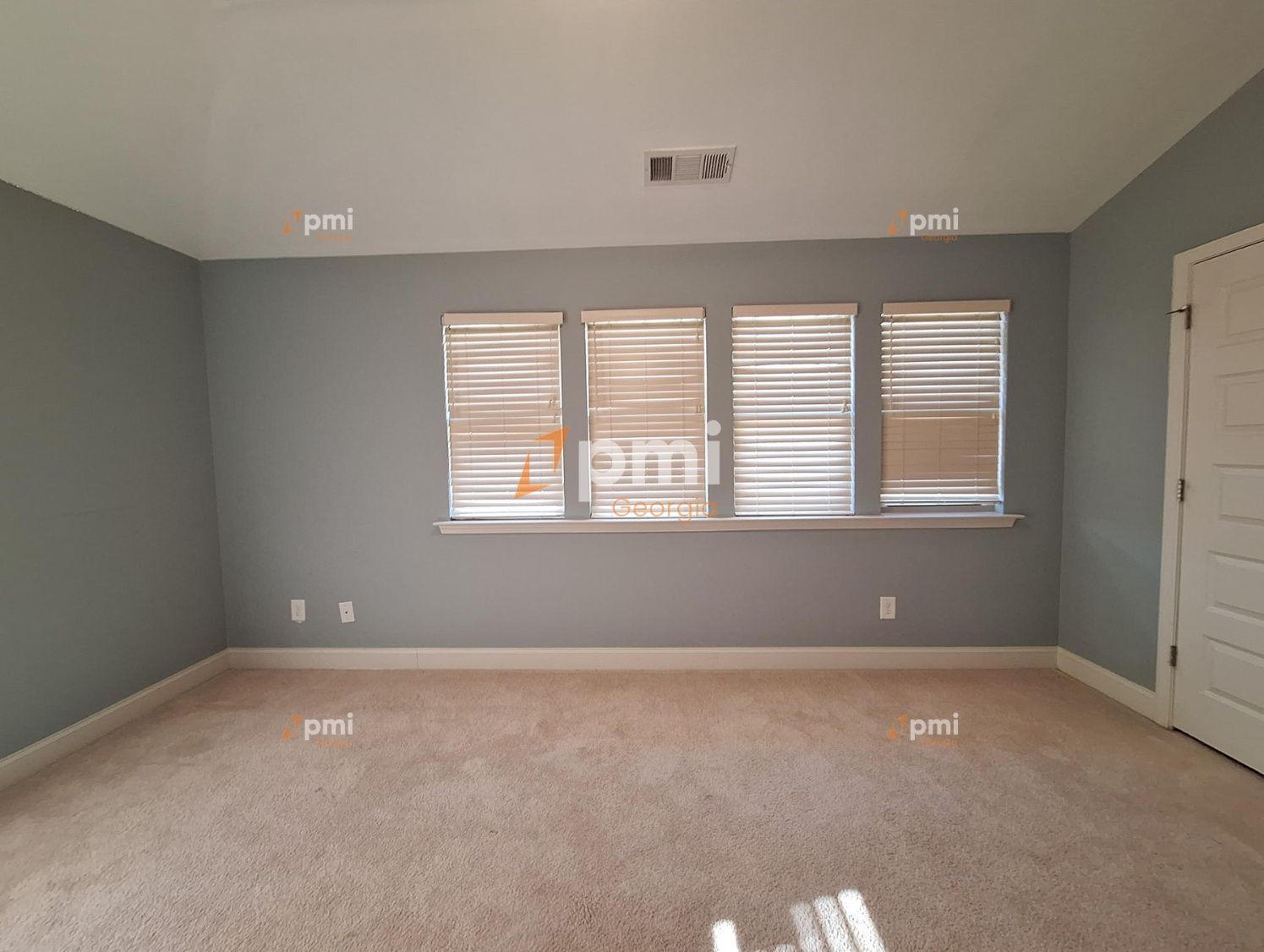 Spacious 3-Bedroom Retreat with 2.5 Baths at 2449 Boulder Road in Vibrant Atlanta! property image