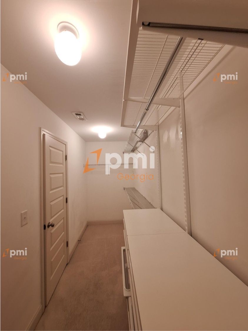 Spacious 3-Bedroom Retreat with 2.5 Baths at 2449 Boulder Road in Vibrant Atlanta! property image