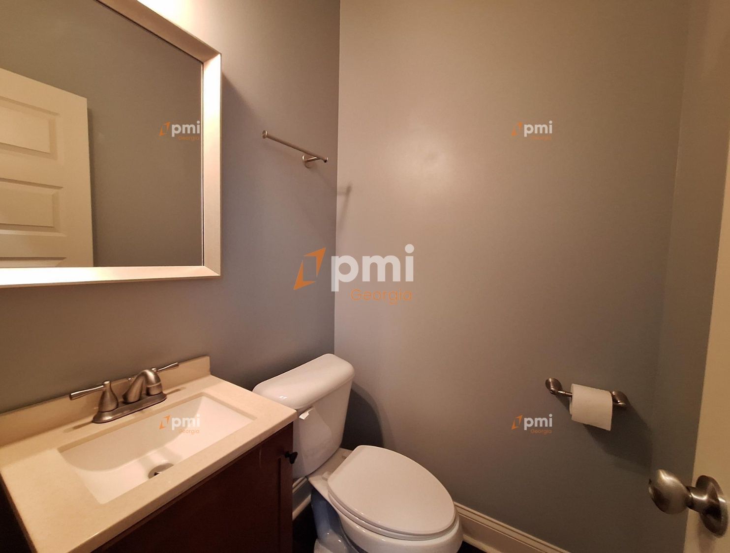 Spacious 3-Bedroom Retreat with 2.5 Baths at 2449 Boulder Road in Vibrant Atlanta! property image