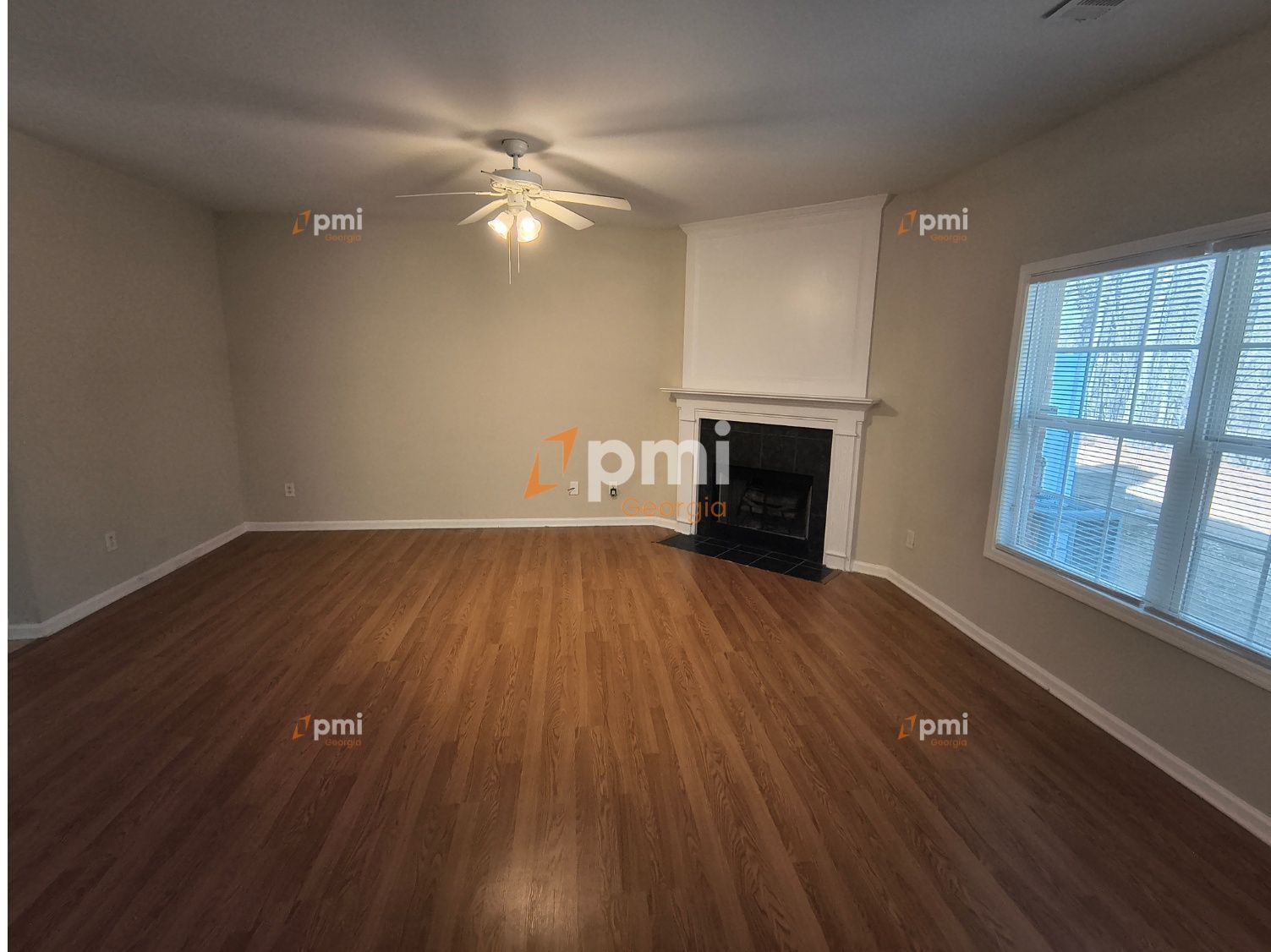 Stunning 3 Bedroom Townhouse in Suwanee, Ga! property image