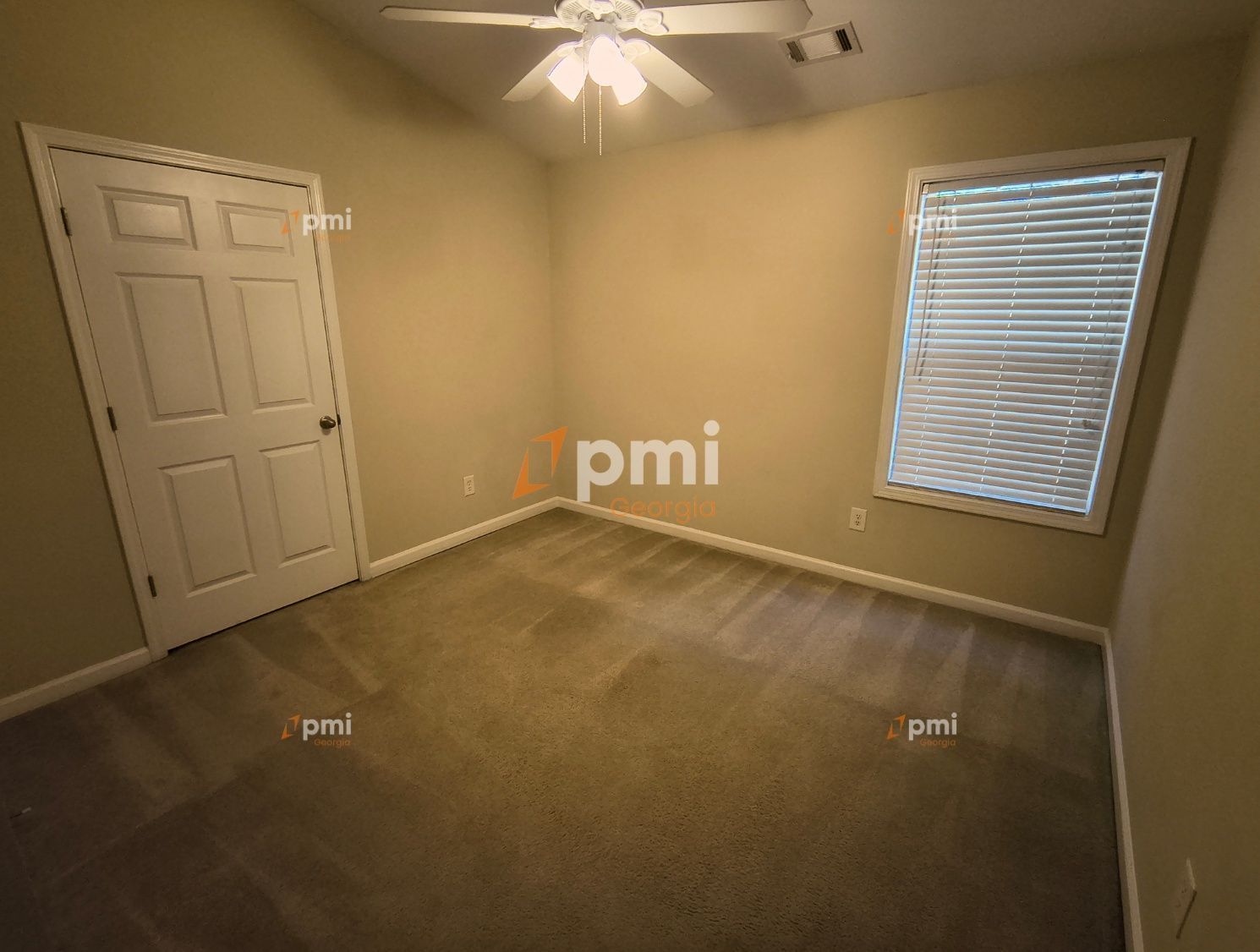 Stunning 3 Bedroom Townhouse in Suwanee, Ga! property image