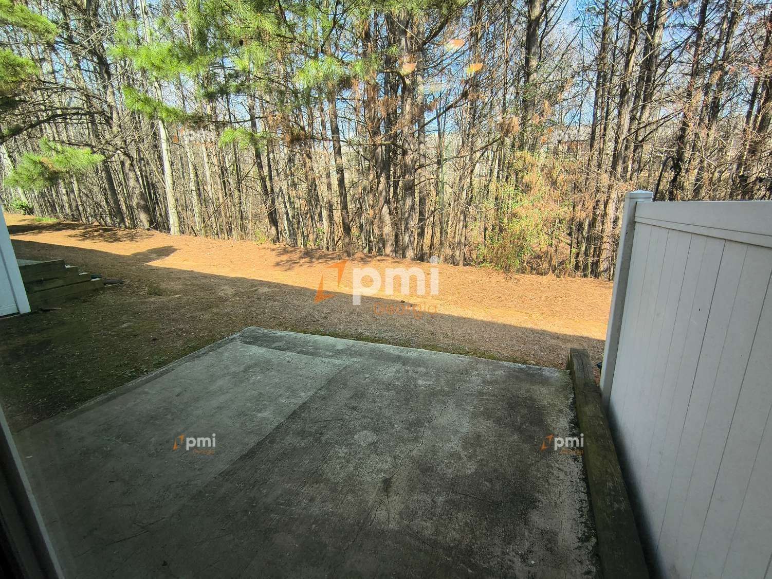 Stunning 3 Bedroom Townhouse in Suwanee, Ga! property image