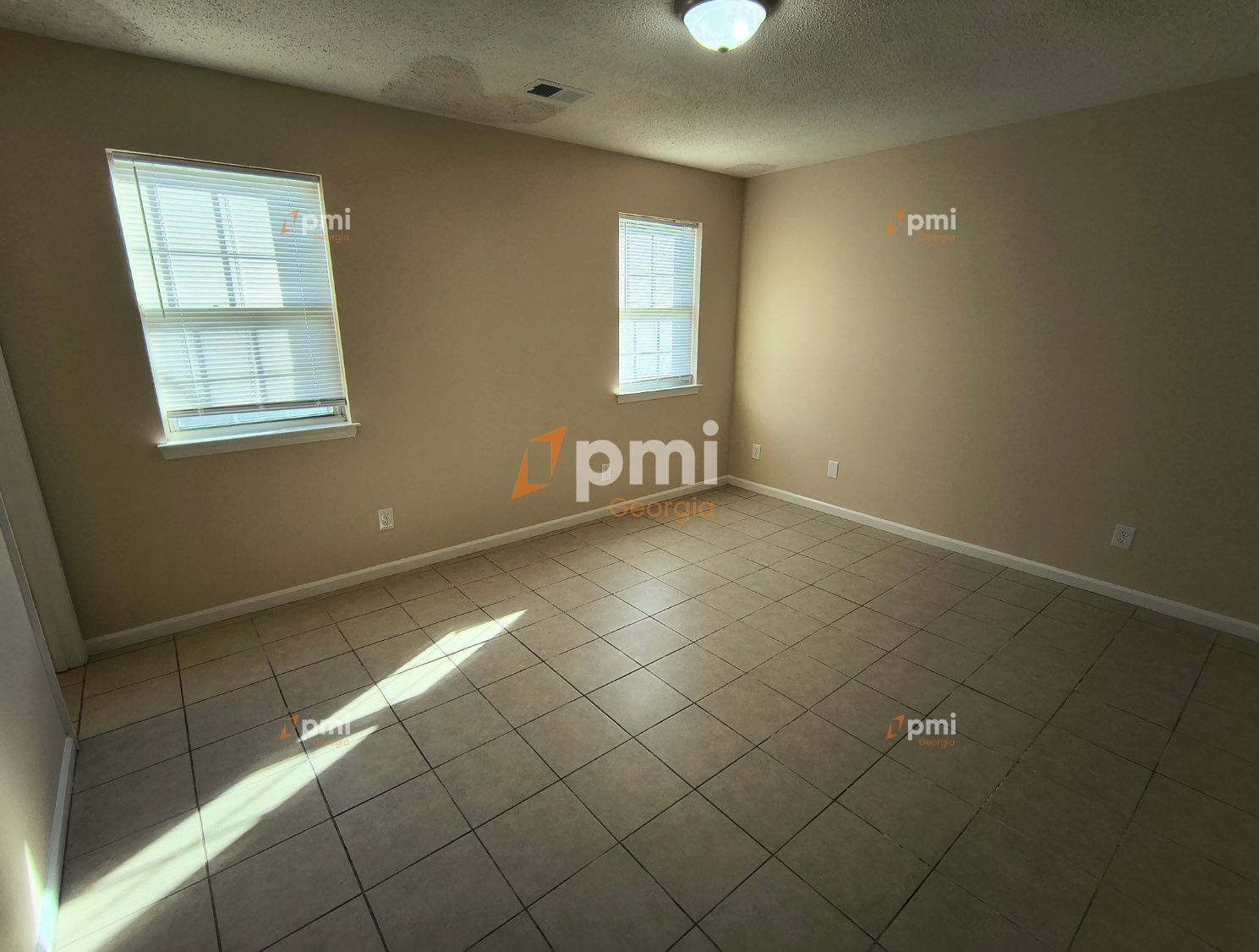 Stunning 3 Bedroom Home in Warner Robins, Ga! property image