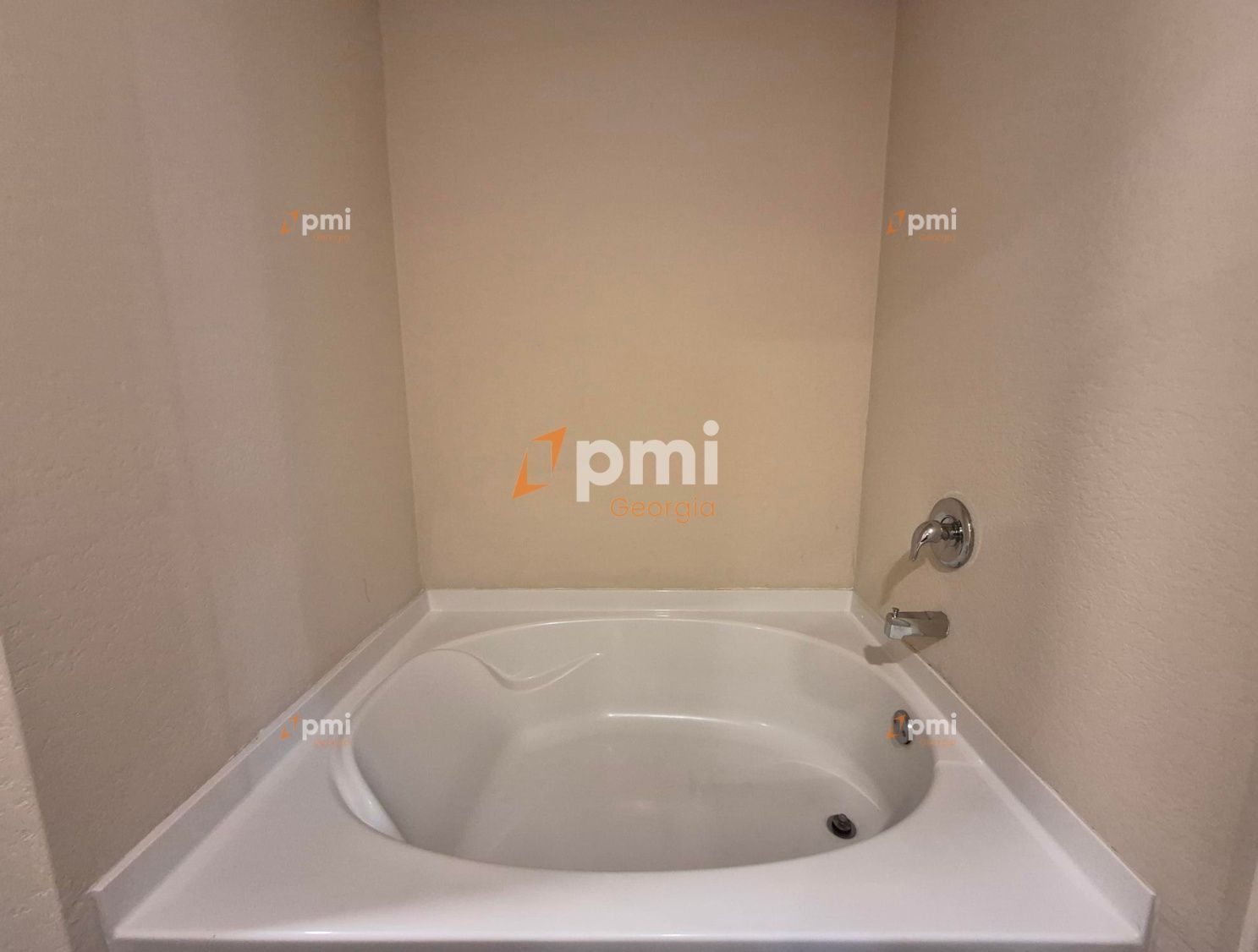 Wonderful 4 Bedroom Home in Locust Grove, Ga! property image