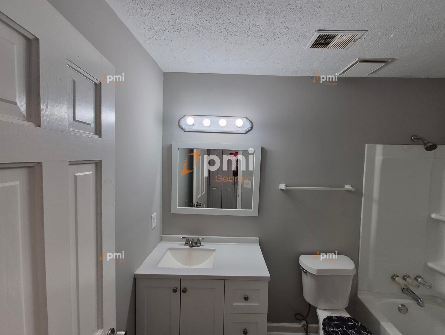 Stunning 3 Bedroom Home in Marietta, Ga! property image