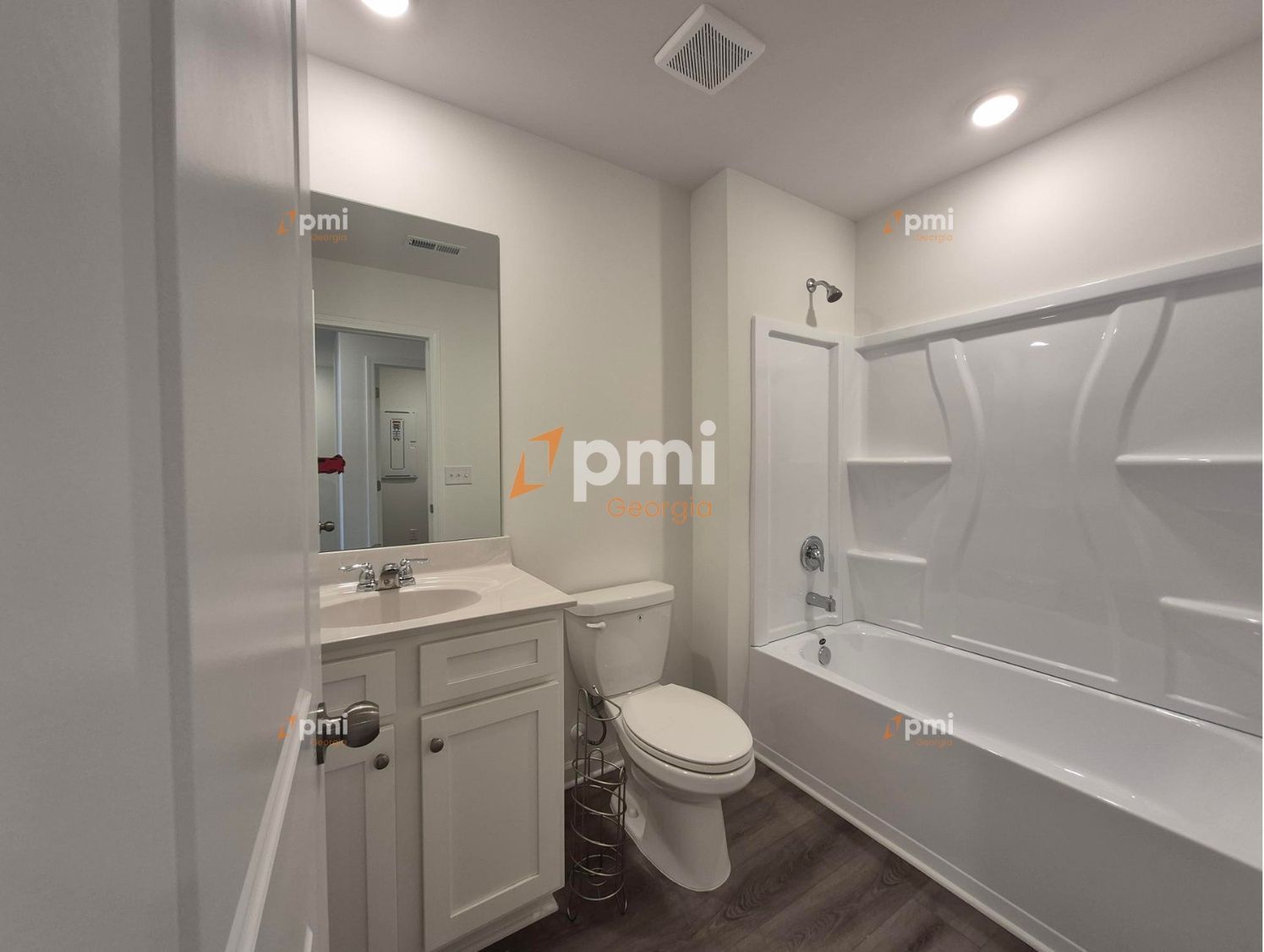 Stunning 3 Bedroom Townhome in McDonough, Ga! property image