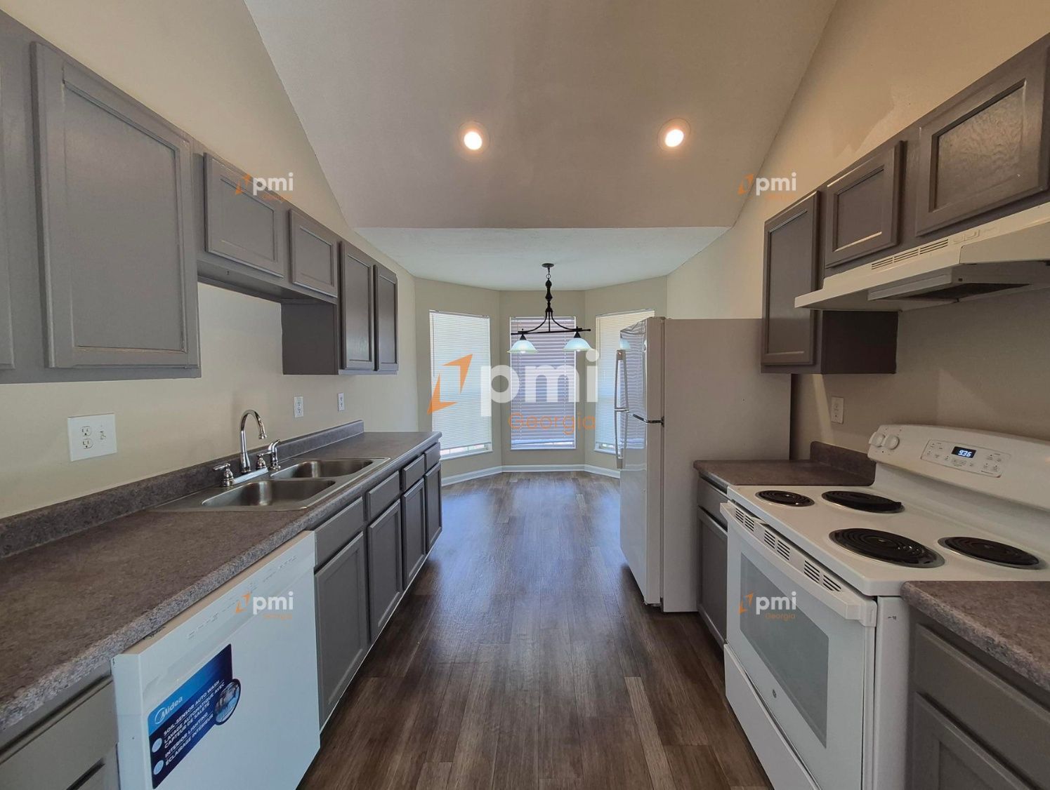Gorgeous 4 Bedroom Home in Lithonia, Ga! property image