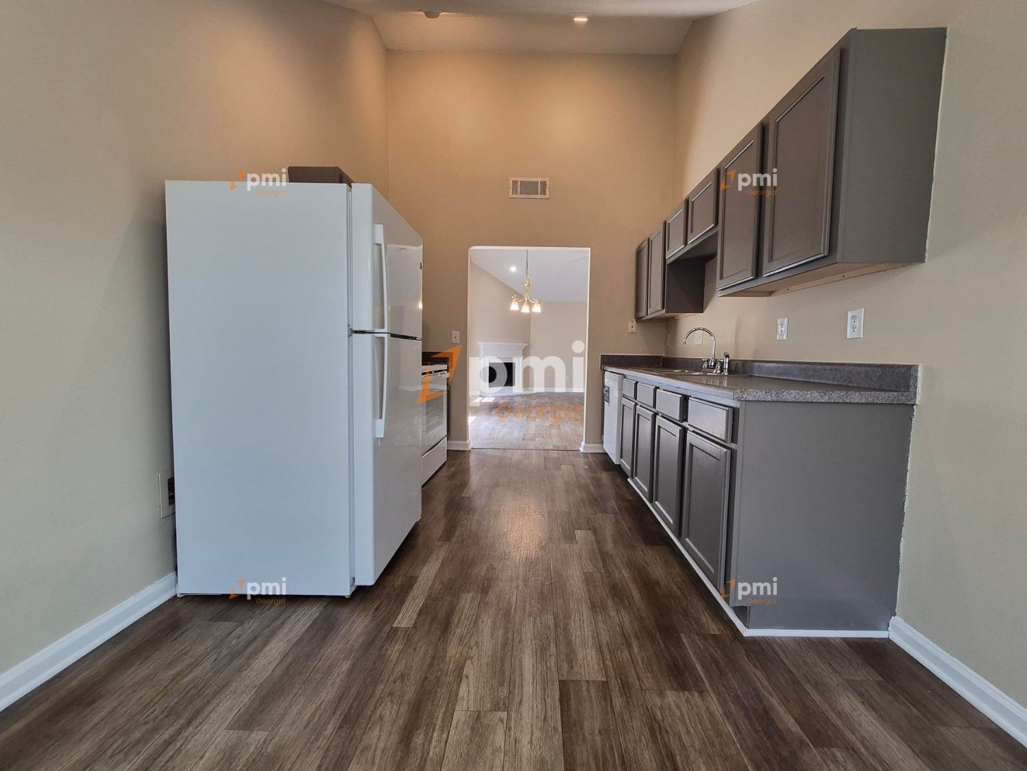 Gorgeous 4 Bedroom Home in Lithonia, Ga! property image