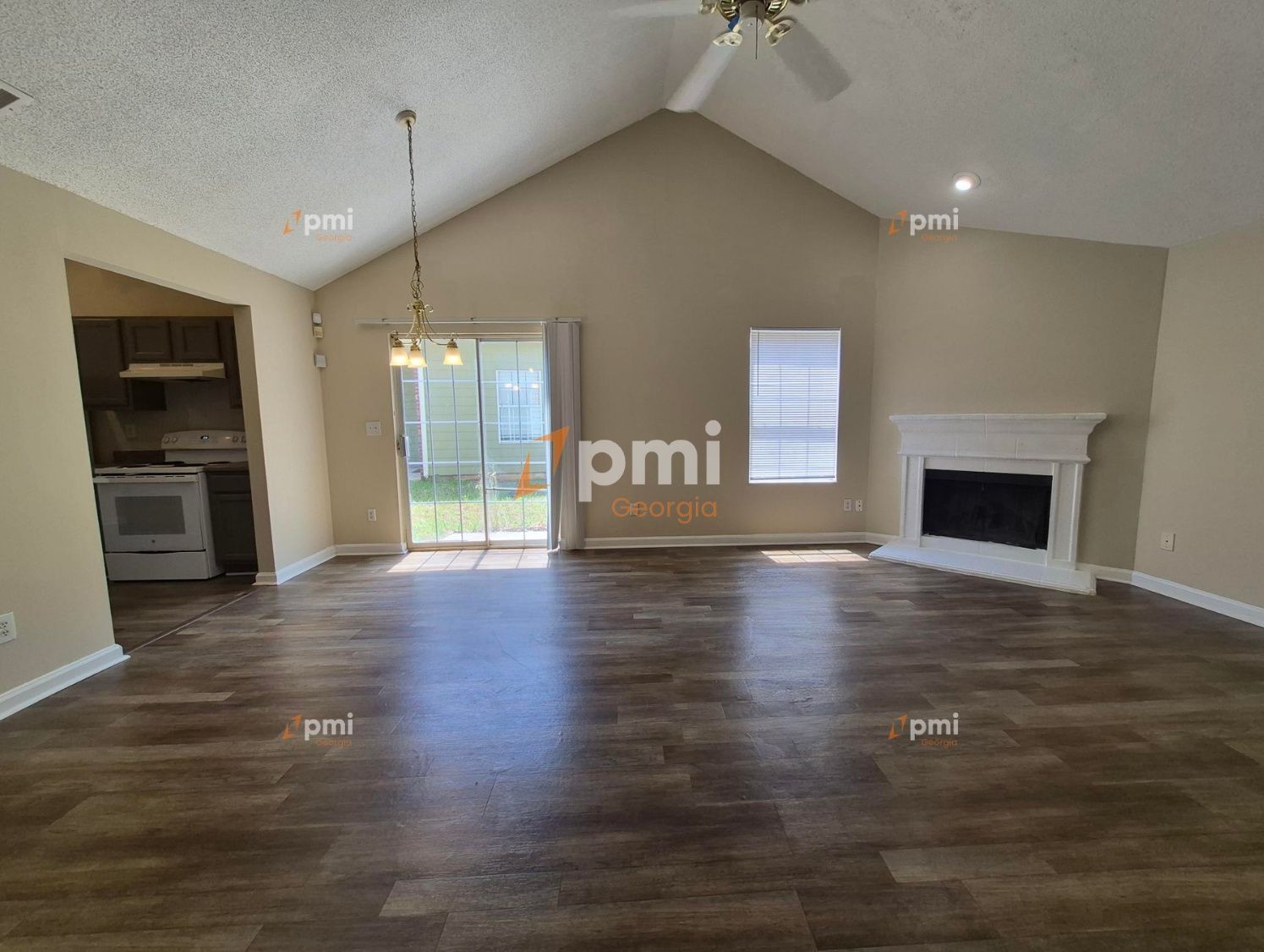 Gorgeous 4 Bedroom Home in Lithonia, Ga! property image