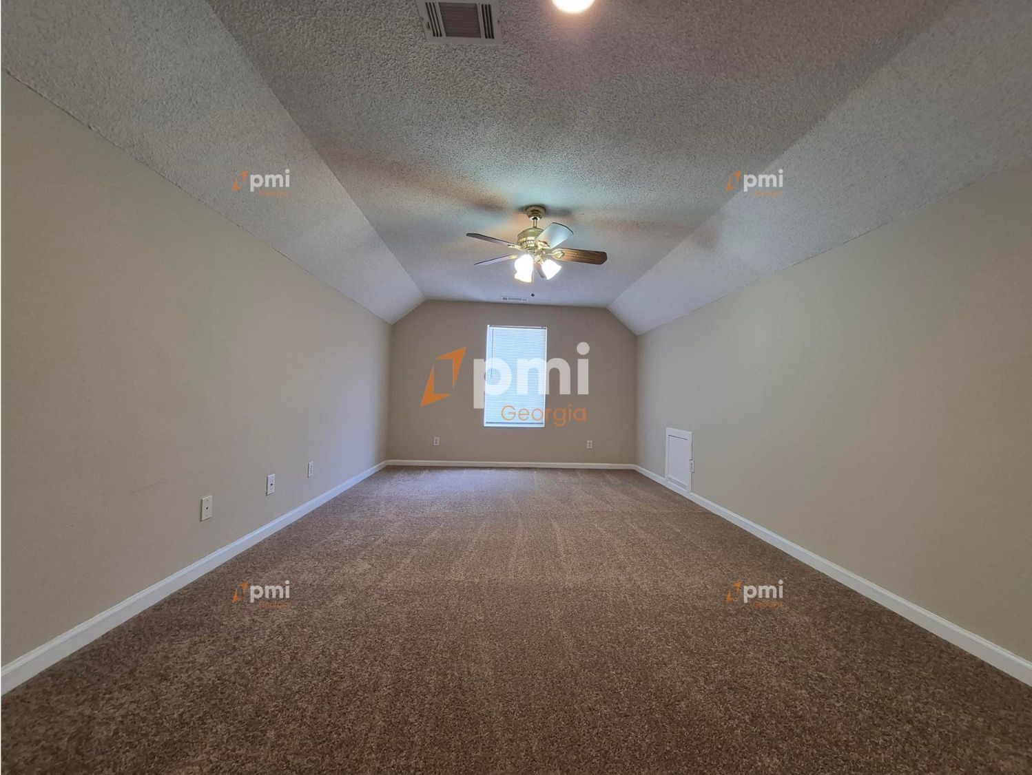 Gorgeous 4 Bedroom Home in Lithonia, Ga! property image