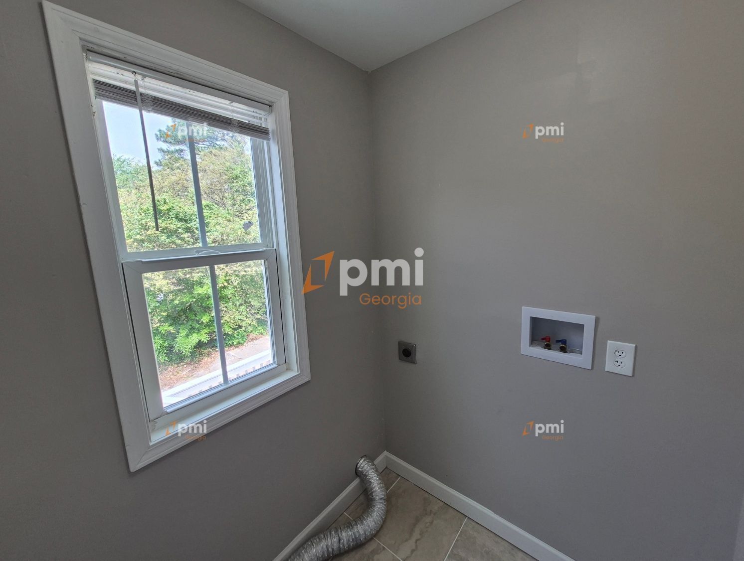 Charming 3 Bedroom Home in Fairburn, Ga! property image