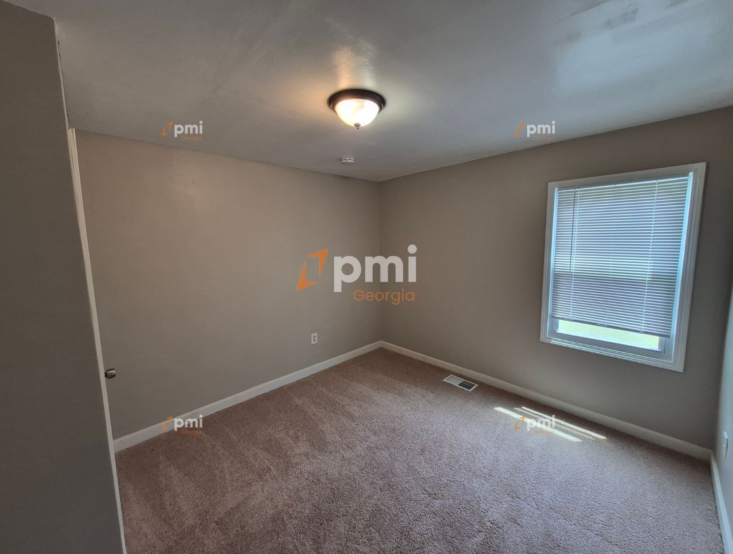 Charming 3 Bedroom Home in Fairburn, Ga! property image