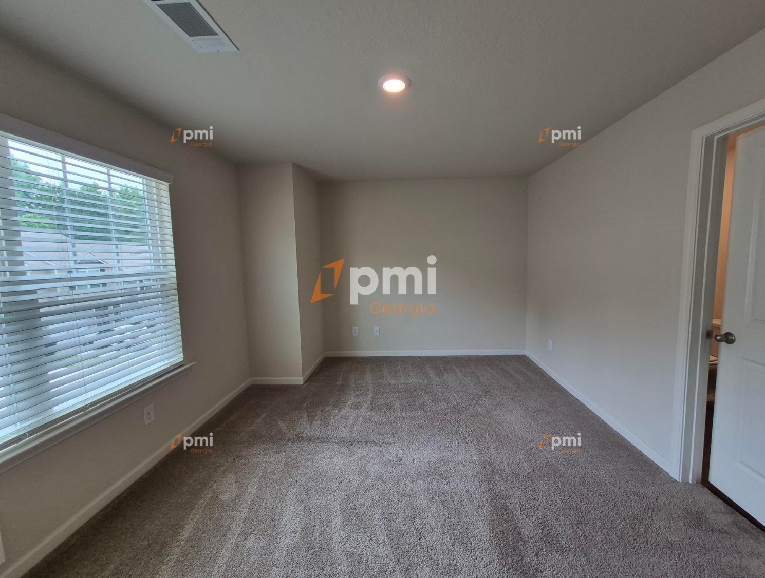 Charming 3-Bedroom Townhome in East Point, Ga! property image