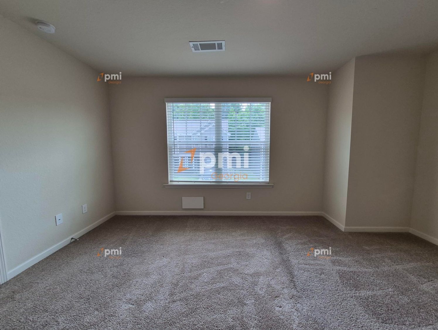 Charming 3-Bedroom Townhome in East Point, Ga! property image