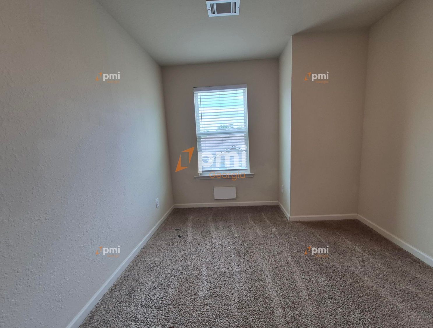 Charming 3-Bedroom Townhome in East Point, Ga! property image