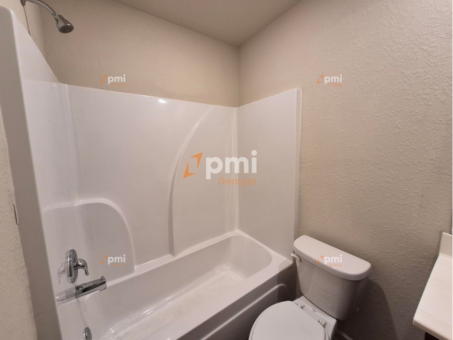 Charming 3-Bedroom Townhome in East Point, Ga! property image