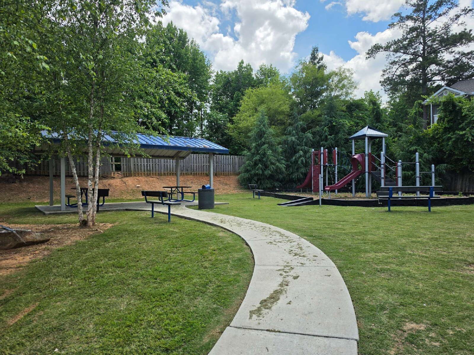 Charming 3-Bedroom Townhome in East Point, Ga! property image