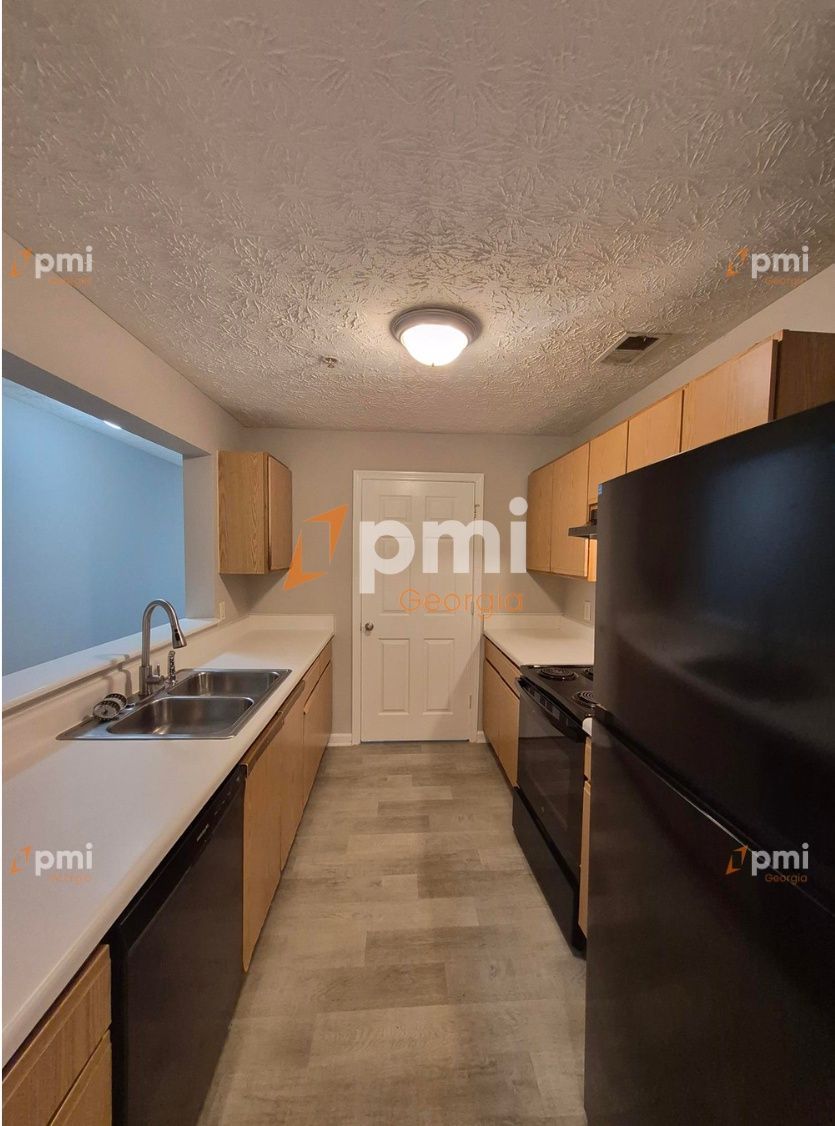 Gorgeous 3 Bedroom Condo in Lithonia, Ga! property image